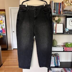 Good American 90’s trouser fit black jeans